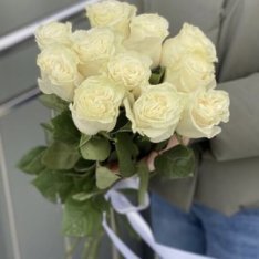 11 Белых Розы 