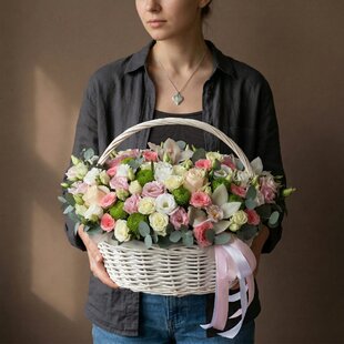 Корзина с цветами "Алина"