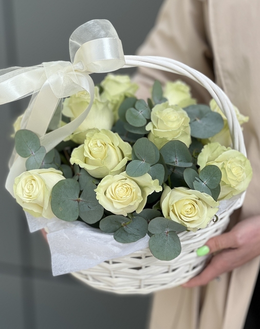 Корзина с цветами "Лия"