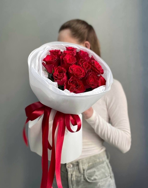 15 роз - 50 см