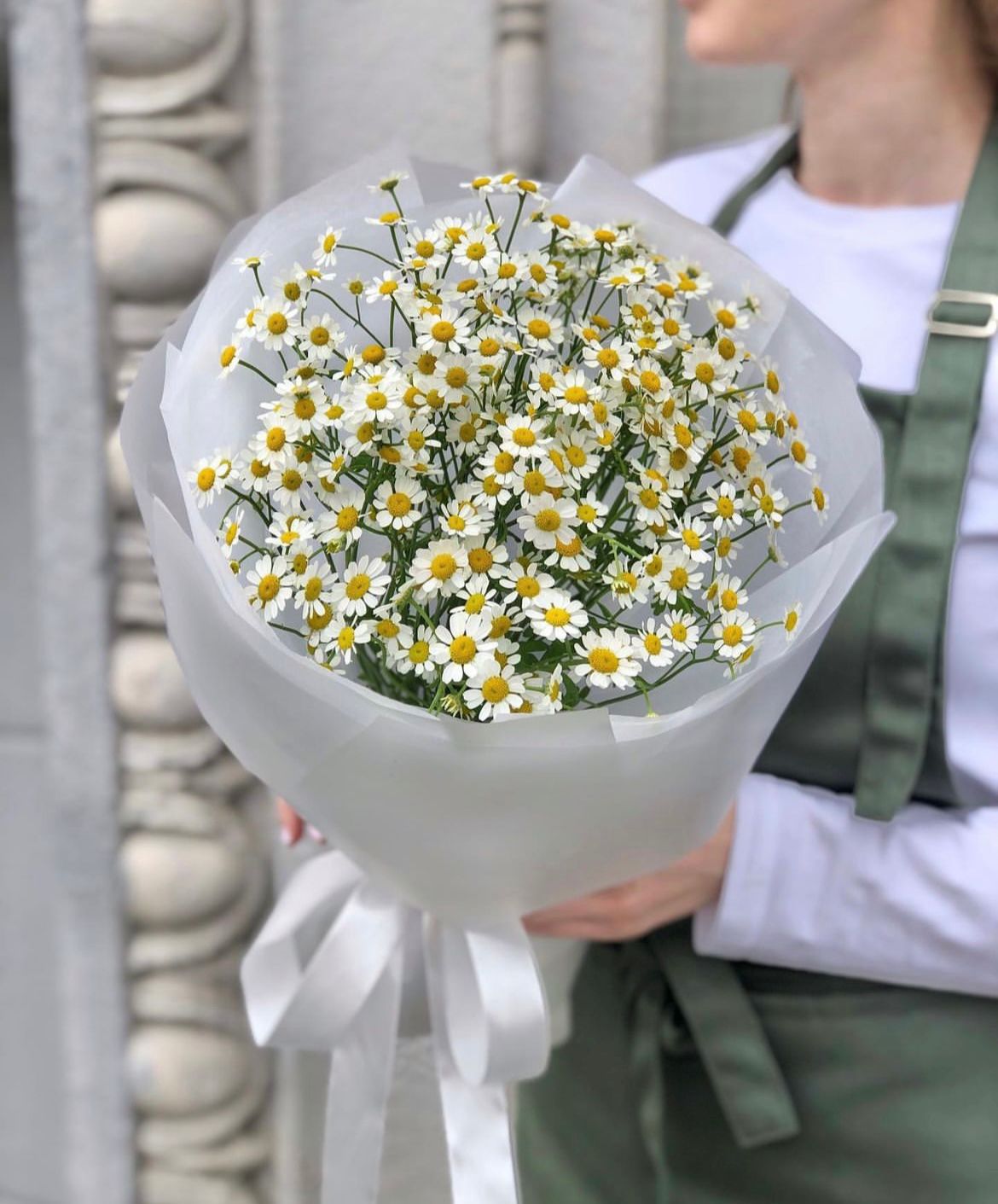 Букет из 15 кустовых ромашек
