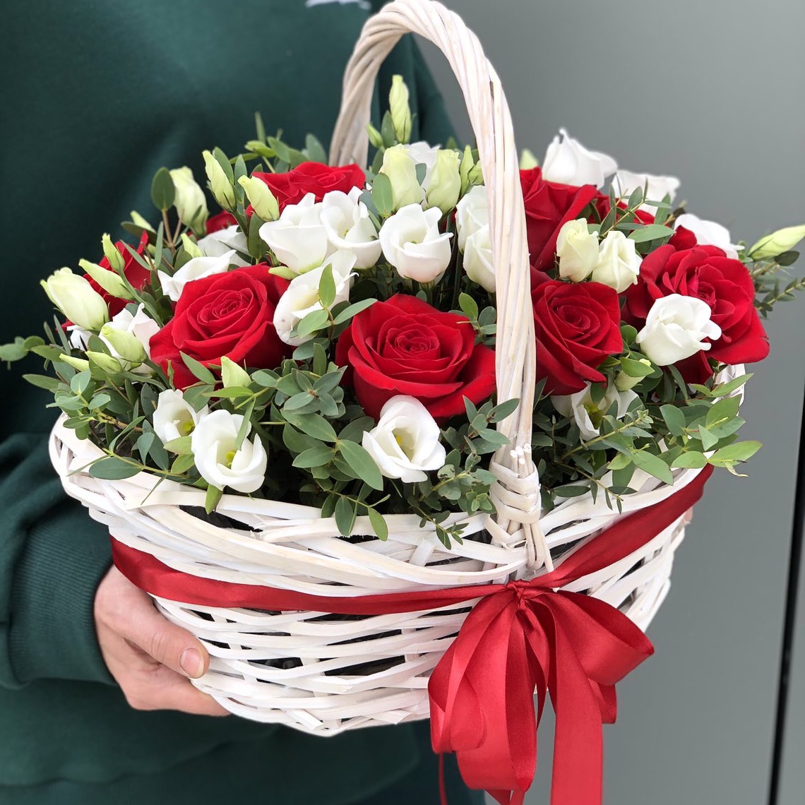 Корзина с цветами 